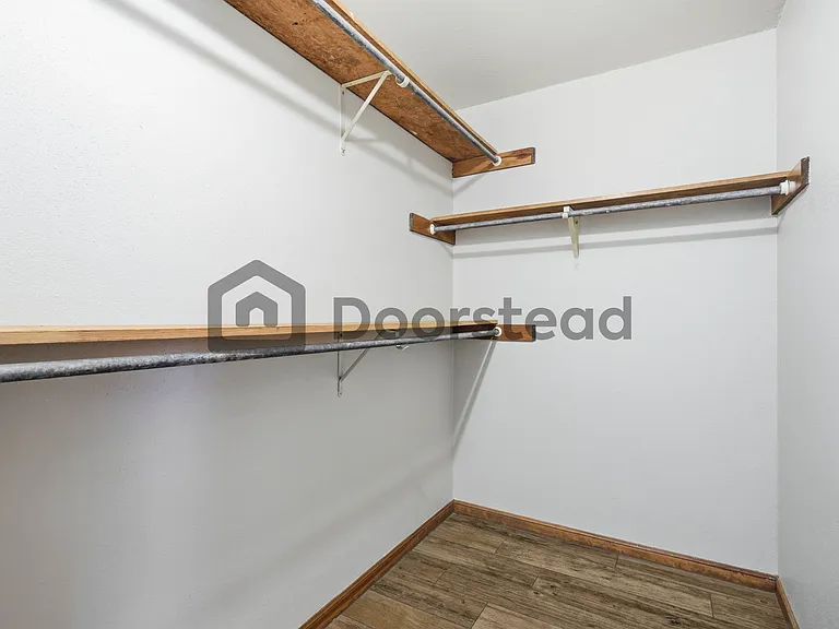 13845 Brook Hollow Blvd — Photo 18