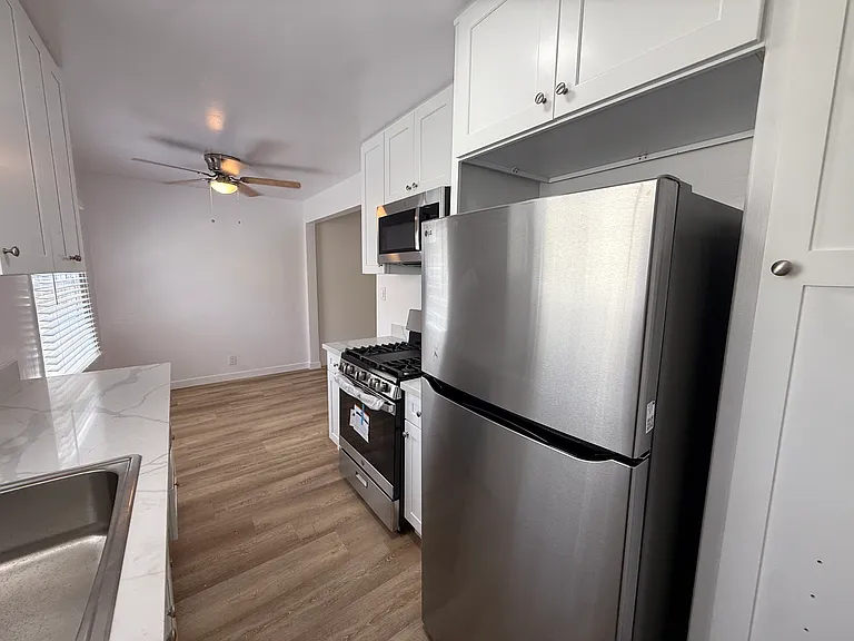 14115 Gilmore St #2 — Photo 5