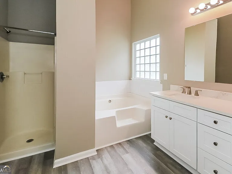 206 Nadia Ct — Photo 12