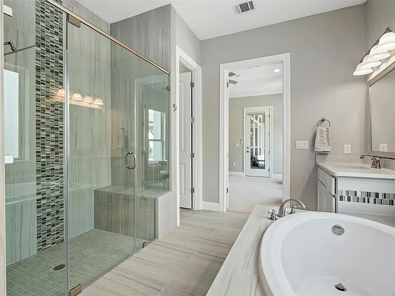 6005 Osceola Trl — Photo 10