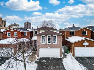 34 Daffodil Pl, Brampton, ON L6Y 3B6