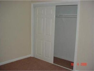 5th image of 8719 E 77th Ter