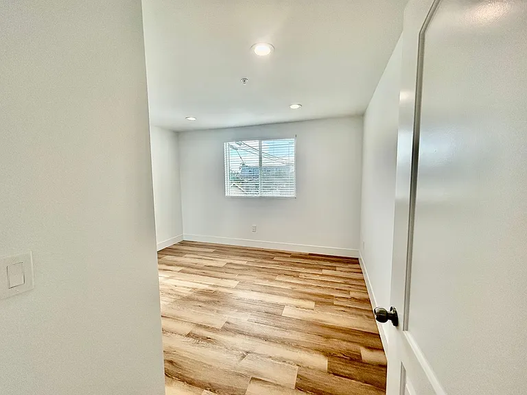 8418 S Main St — Photo 39