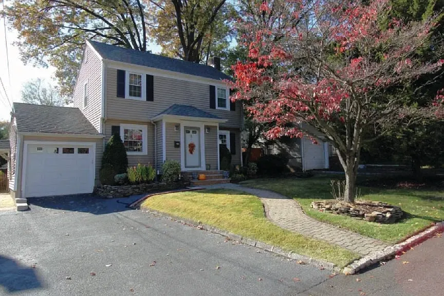 3 bed, 2.5 bath, 2000 sqft, $3,250 — Photo 1