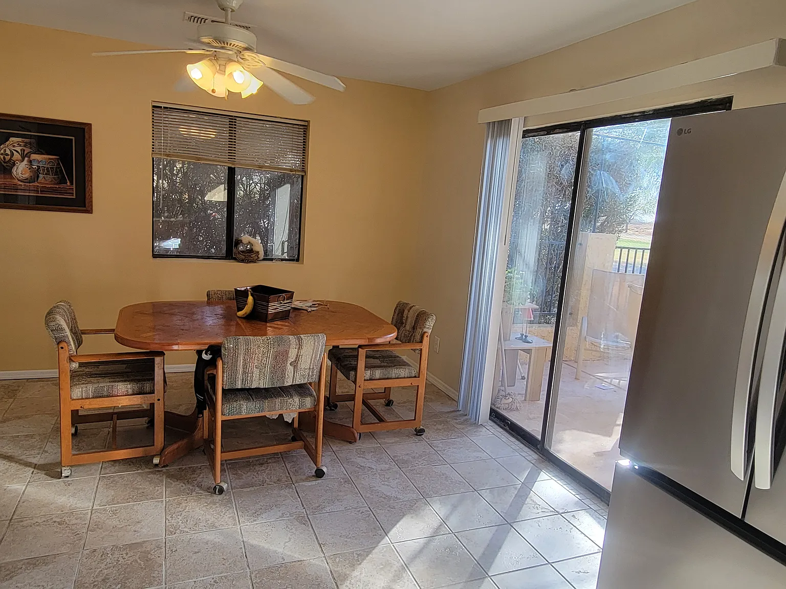 2044 S Clubhouse Dr — Photo 2