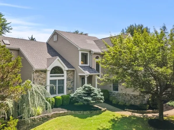 1 Poppy Dr, Hillsborough Twp., NJ 08844