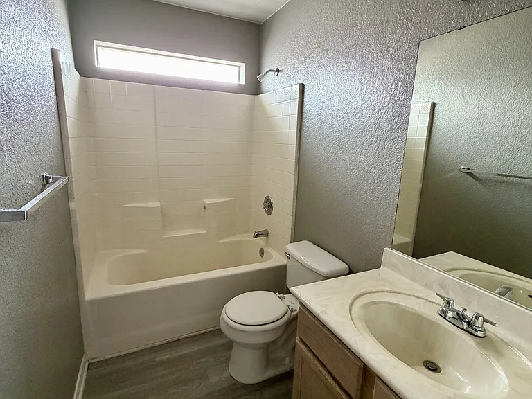 2907 Cantabrian Dr #D — Photo 6