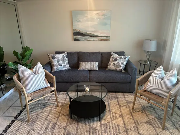 15600 NE 6th Ave APT 5A, Miami, FL 33162