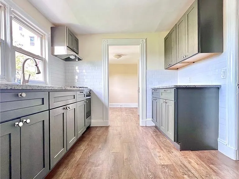 175 Centre Ave #3 — Photo 1