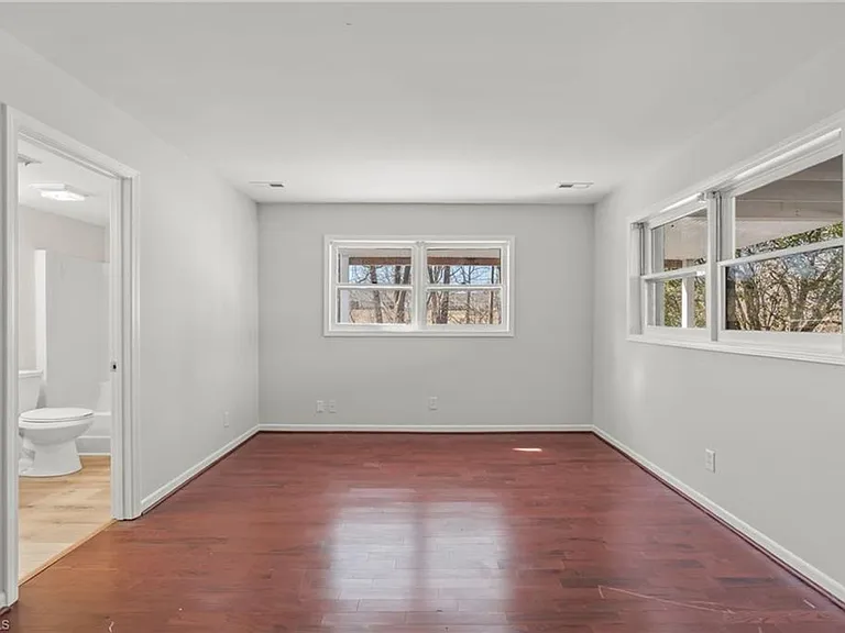 2630 Merry Oaks Trl — Photo 4