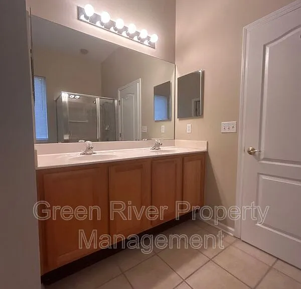 2120D Stone Creek Dr — Photo 17