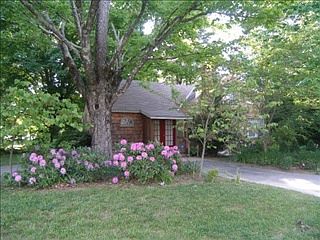 1st image of 31 Pace Ave