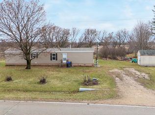 N8692 County Road F, Shiocton, WI 54170