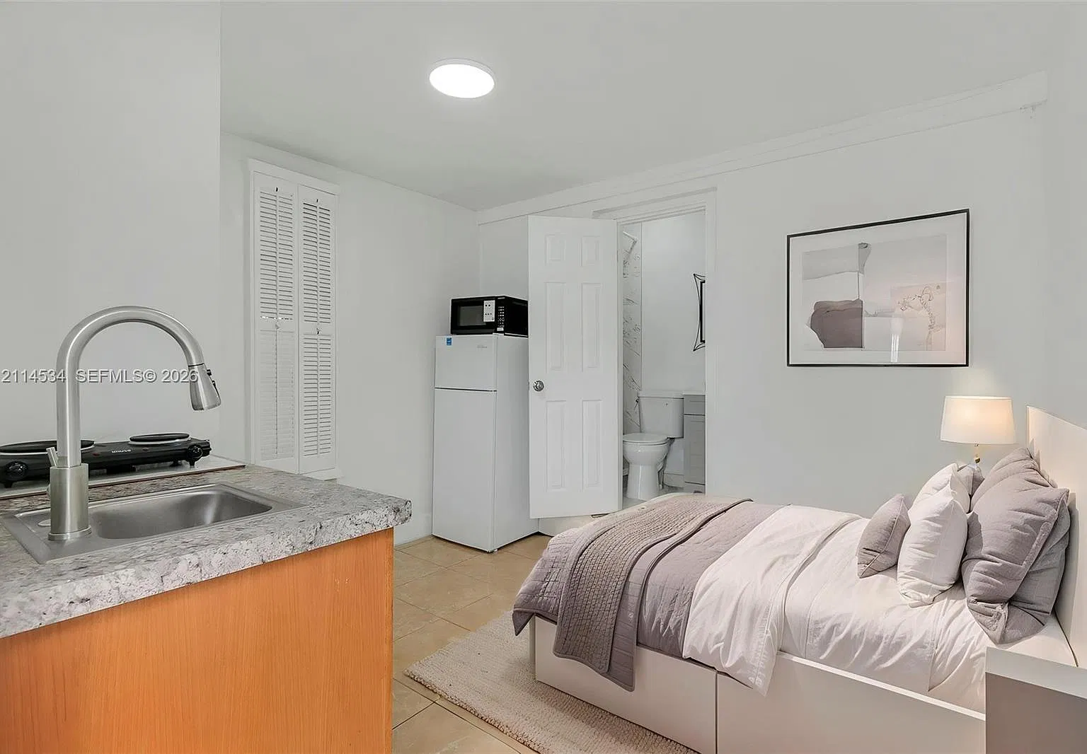 6101 SW 24th St — Photo 2