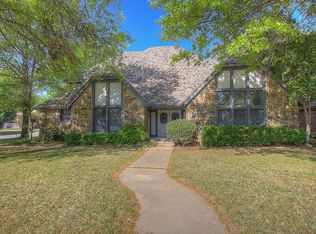 8620 S Louisville Ave, Tulsa, OK 74137