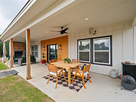 5th image of 4092 Overlook Way