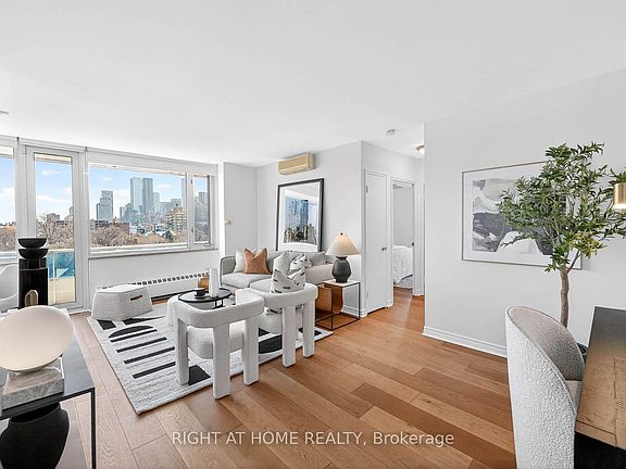 2nd image of 74 Spadina Rd #701