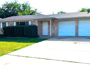 821 Gregory Ave, Bedford, TX 76022