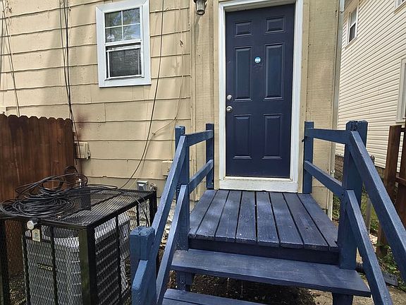 3rd image of 1087-1089 S Champion Ave