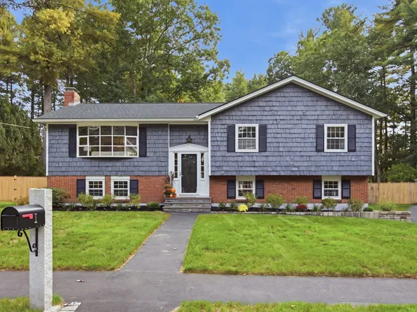 1 Puritan Rd, North Reading, MA 01864
