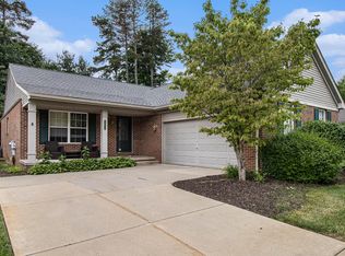 2625 Signature Cir, Pinckney, MI 48169
