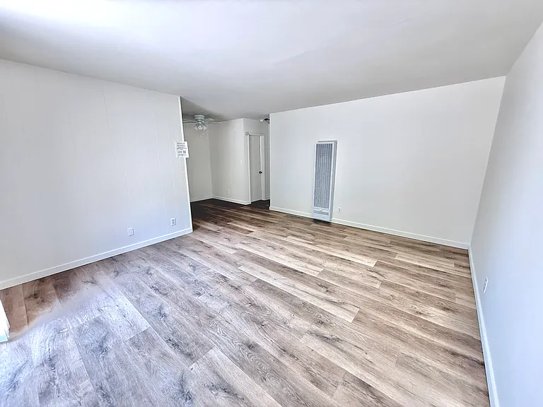6621 Hazeltine Ave #1 — Photo 5