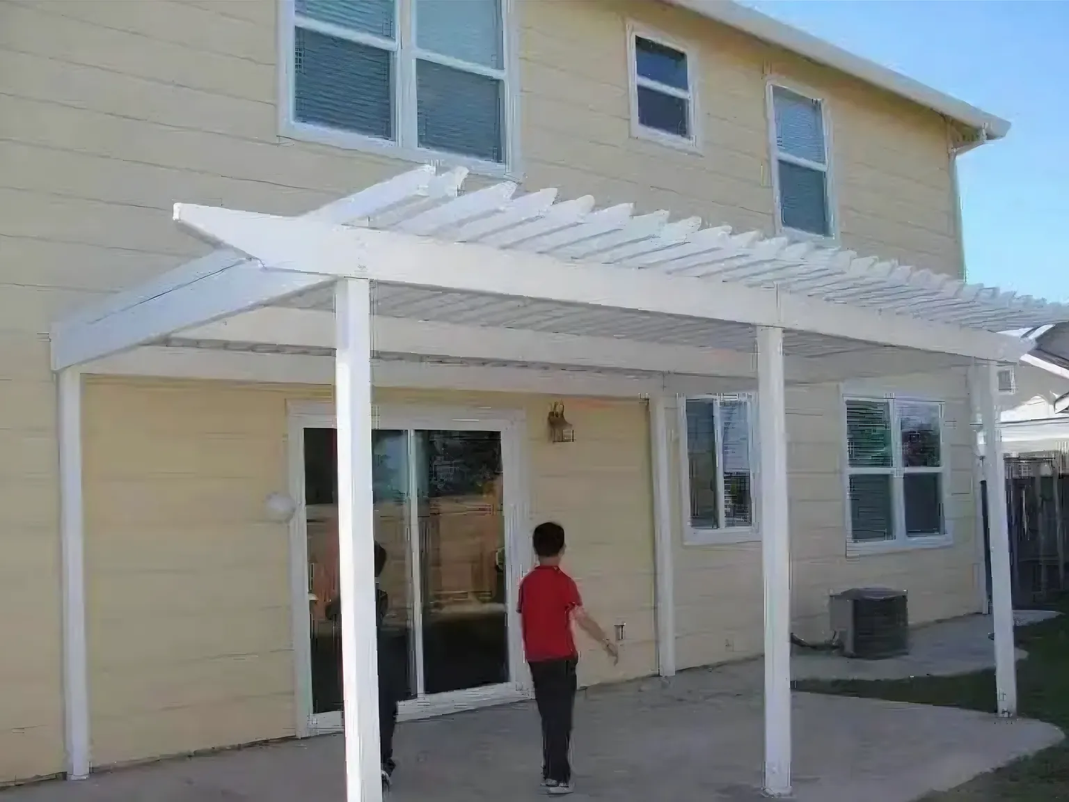 4 bed, 2.5 bath, 2328 sqft, $3,400 — Photo 4