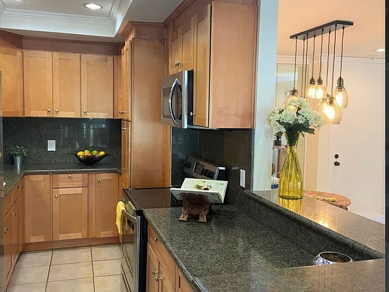 6542 Ocean Crest Dr #C308 — Photo 8
