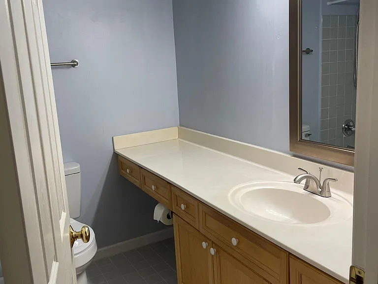 405 W 7th St #306 — Photo 19