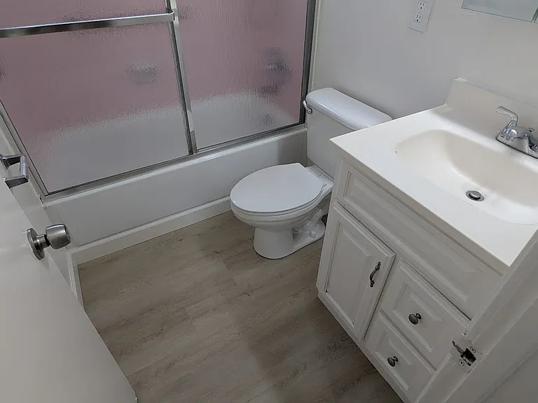 943 Fairview Ave #C — Photo 2