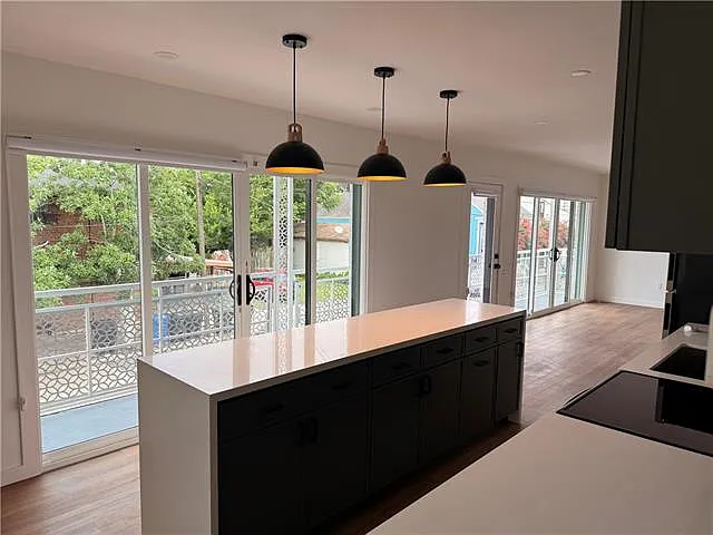 2 bed, 2.0 bath, 1300 sqft, $2,800 — Photo 4