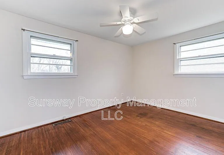 55 Nassau Rd — Photo 22