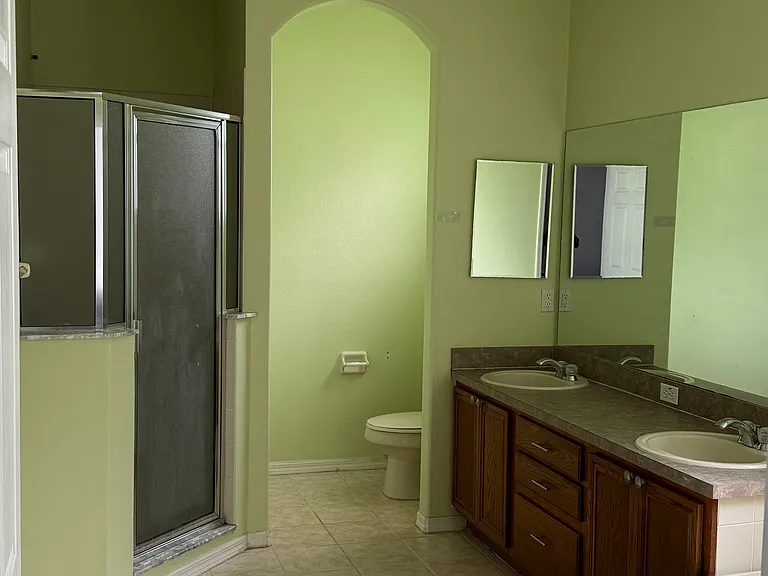 1601 Tail Feather Dr — Photo 2
