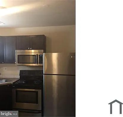 3 bed, $2,275 — Photo 4