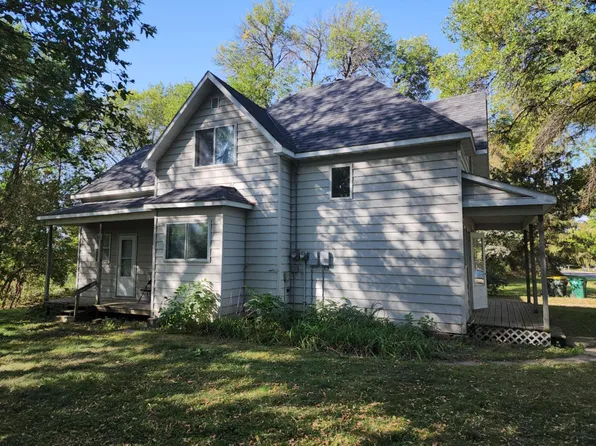 320 High Ave NE, Willmar, MN 56201