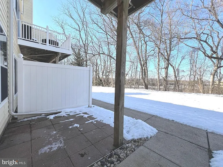 1439 Nestlewood Ct — Photo 24