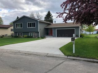 1035 Richland St, Wahpeton, ND 58075