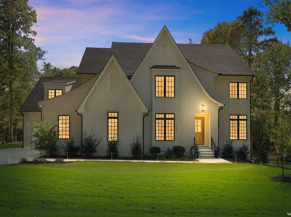 1325 Sanctuary Pond Dr, Raleigh, NC 27603