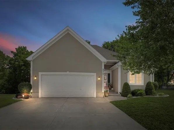 9919 N Hawthorne Ave, Kansas City, MO 64157