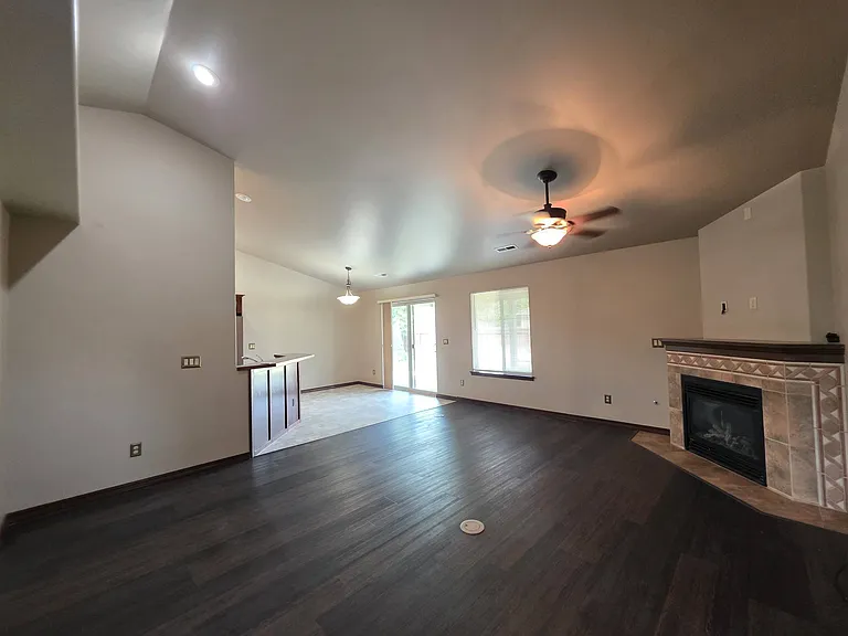 1523 Sacajawea Ave — Photo 13