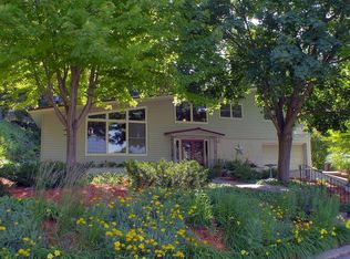 1717 Sunset Dr, La Crosse, WI 54601