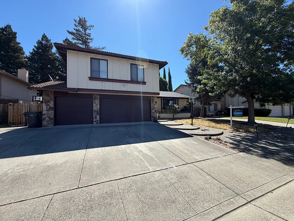 3136 Shetland Ct