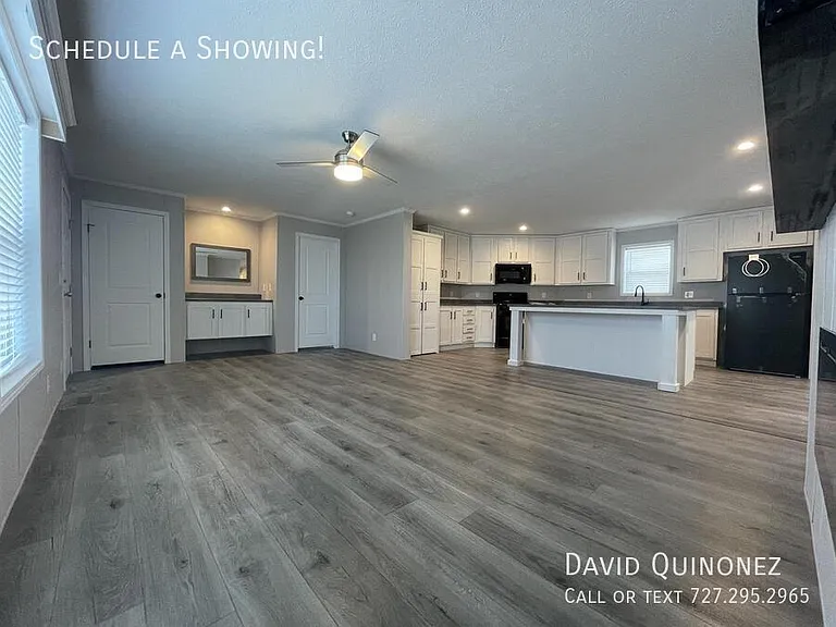 701 W Mill St #195 — Photo 2