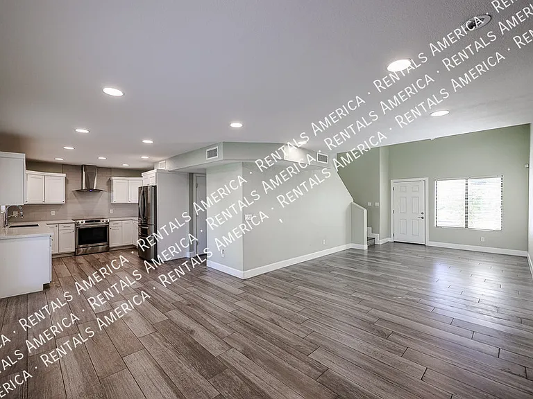 22442 N 21st St — Photo 16