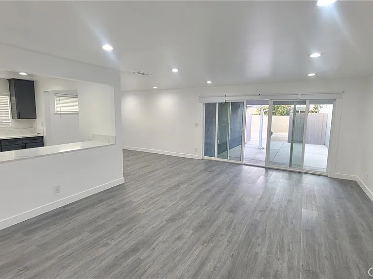 1605 E Santa Ana St — Photo 7