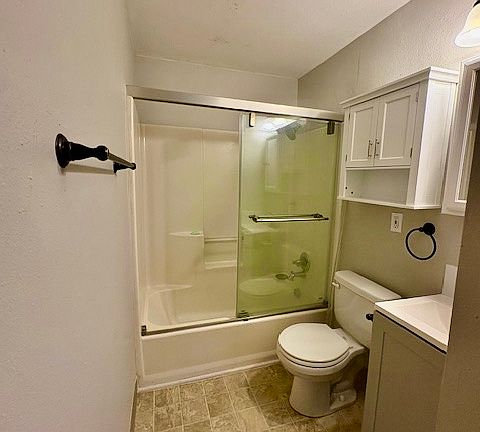 5th image of 840 E Historic Columbia River Hwy APT 5