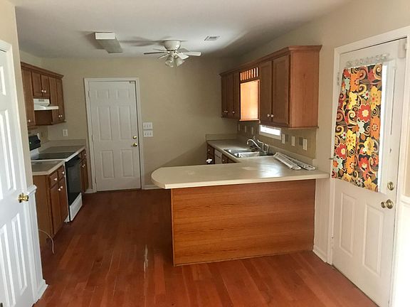 5th image of 140 Bogue Dr