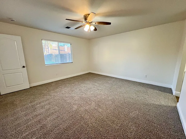 11815 Mantova Ave — Photo 21