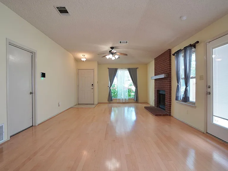 14009 Conner Downs Dr — Photo 4