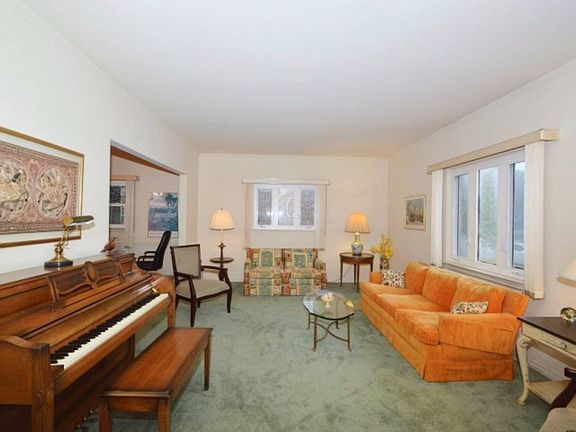 4th image of 20807 Richland Ave